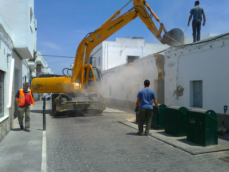 Contacto ECC - Excavaciones y Construcciones Conil